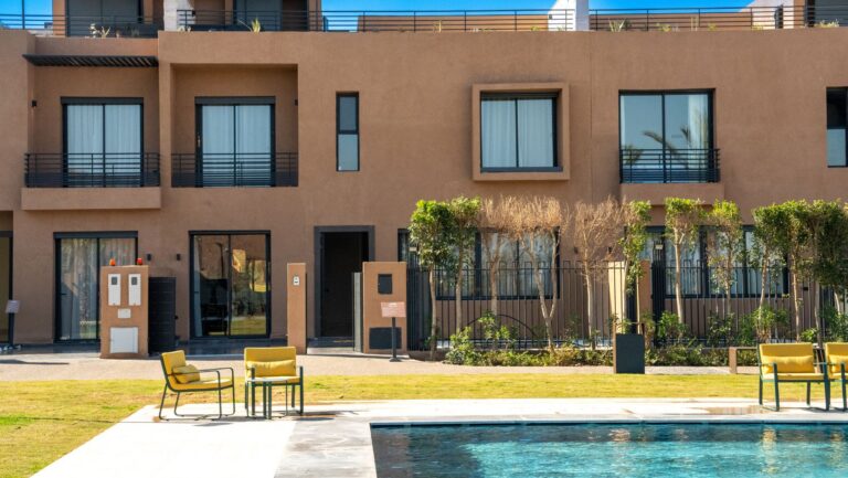 Architecture Bioclimatique : L&rsquo;avenir du Luxe Durable